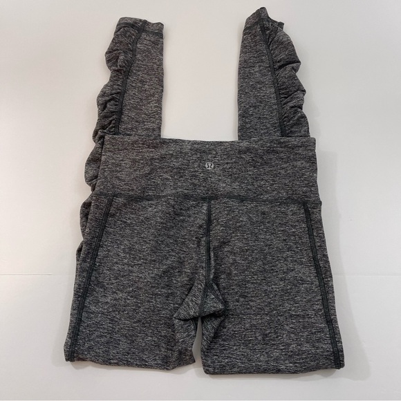 Lululemon Run Turn Around Tight Ruched High Rise in Size 6 - Picture 4 of 12